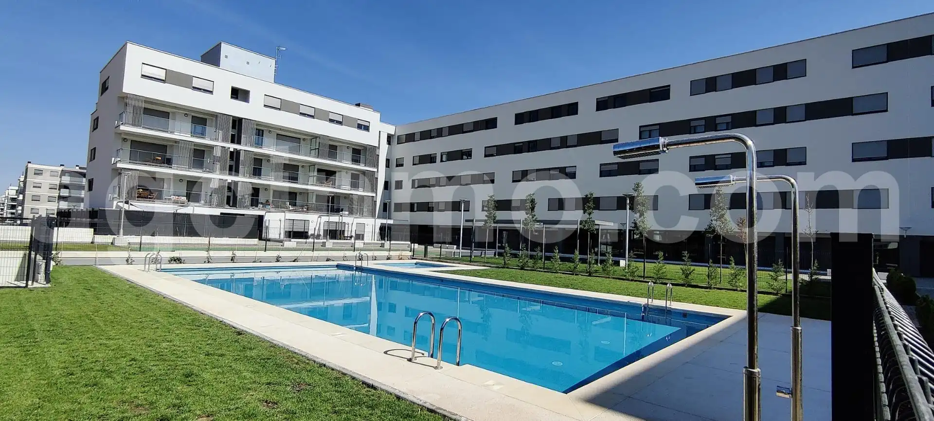 Piscina de Piso en venta en Valladolid con Calefacción, Terraza y Trastero