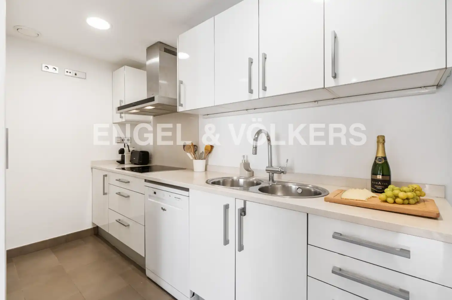 Kitchen of Flat for rent in Barcelona  with Air Conditioner, Heating and Parquet flooring