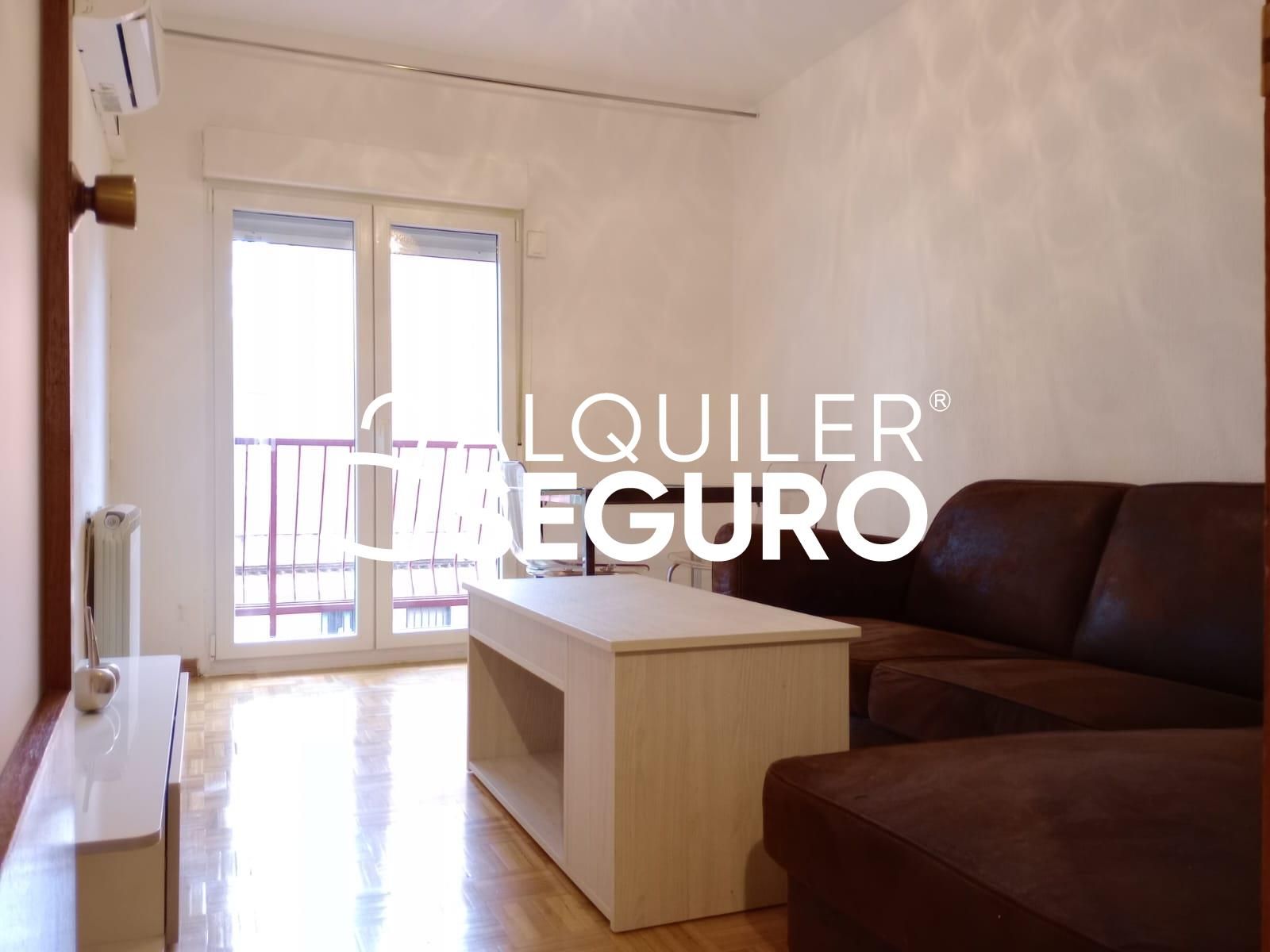 Sala d'estar de Pis de lloguer en  Madrid Capital amb Aire condicionat, Calefacció i Moblat