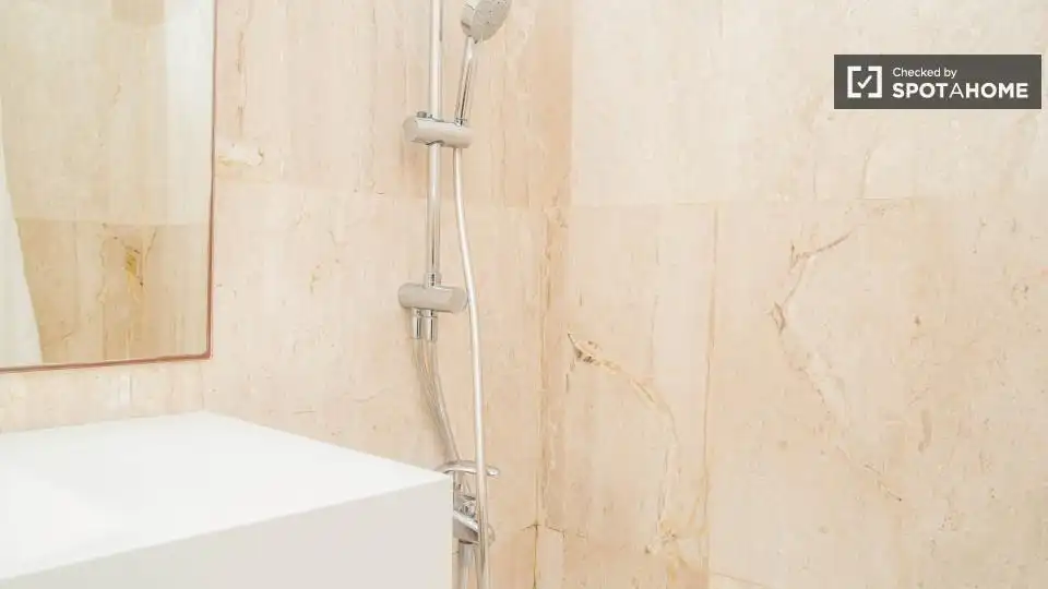 Flat with terrace to rent in Sarrià - Sant Gervasi, imagen 10