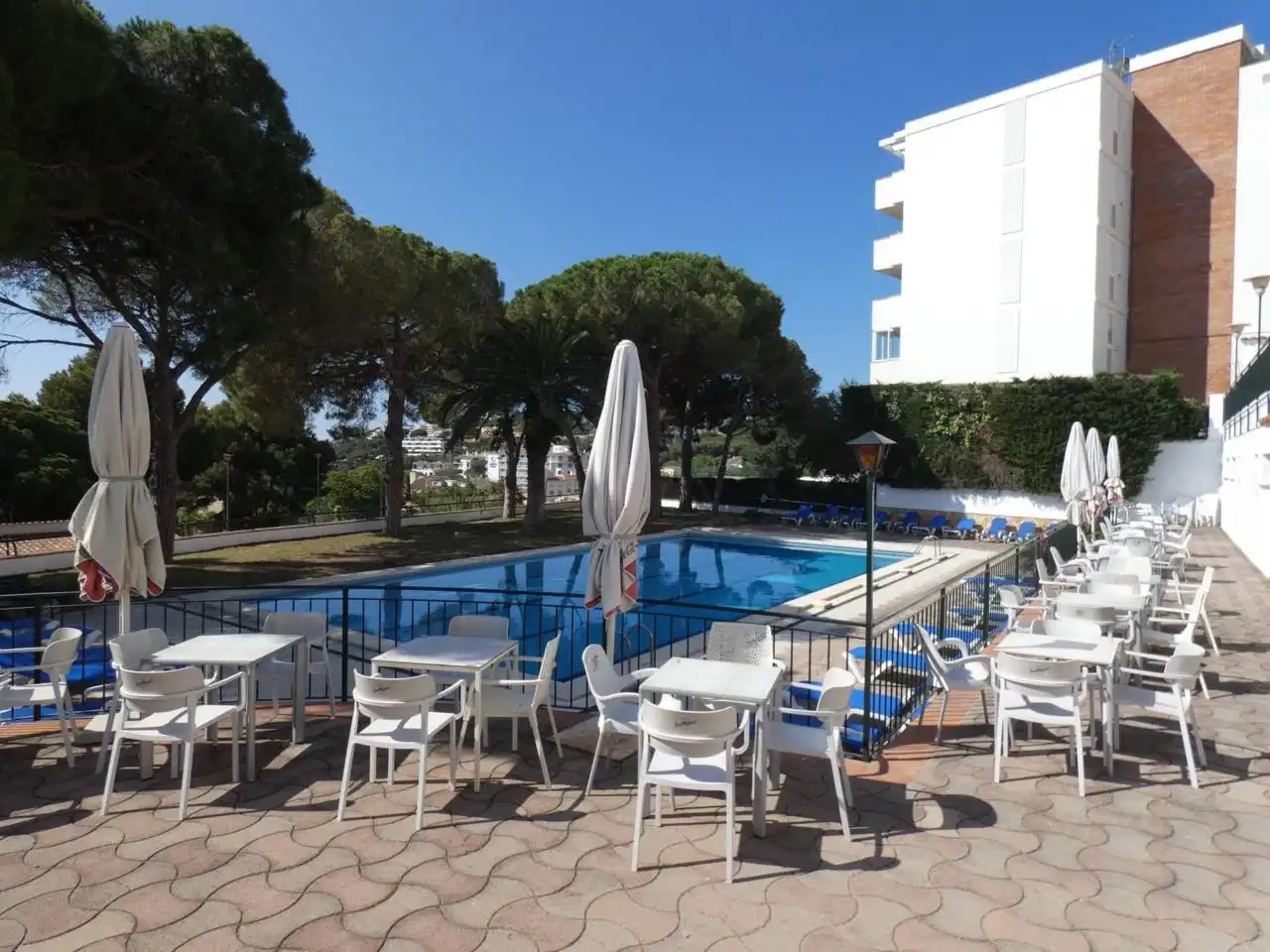 Swimming pool of Flat for sale in Sant Feliu de Guíxols  with Terrace and Community pool