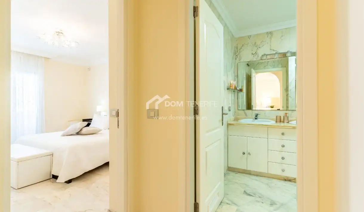 Baño de Piso de alquiler en Santiago del Teide con Terraza, Trastero y Piscina