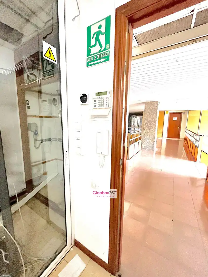 Büro zum Verkauf in Avenida S JORDI 31, imagen 12