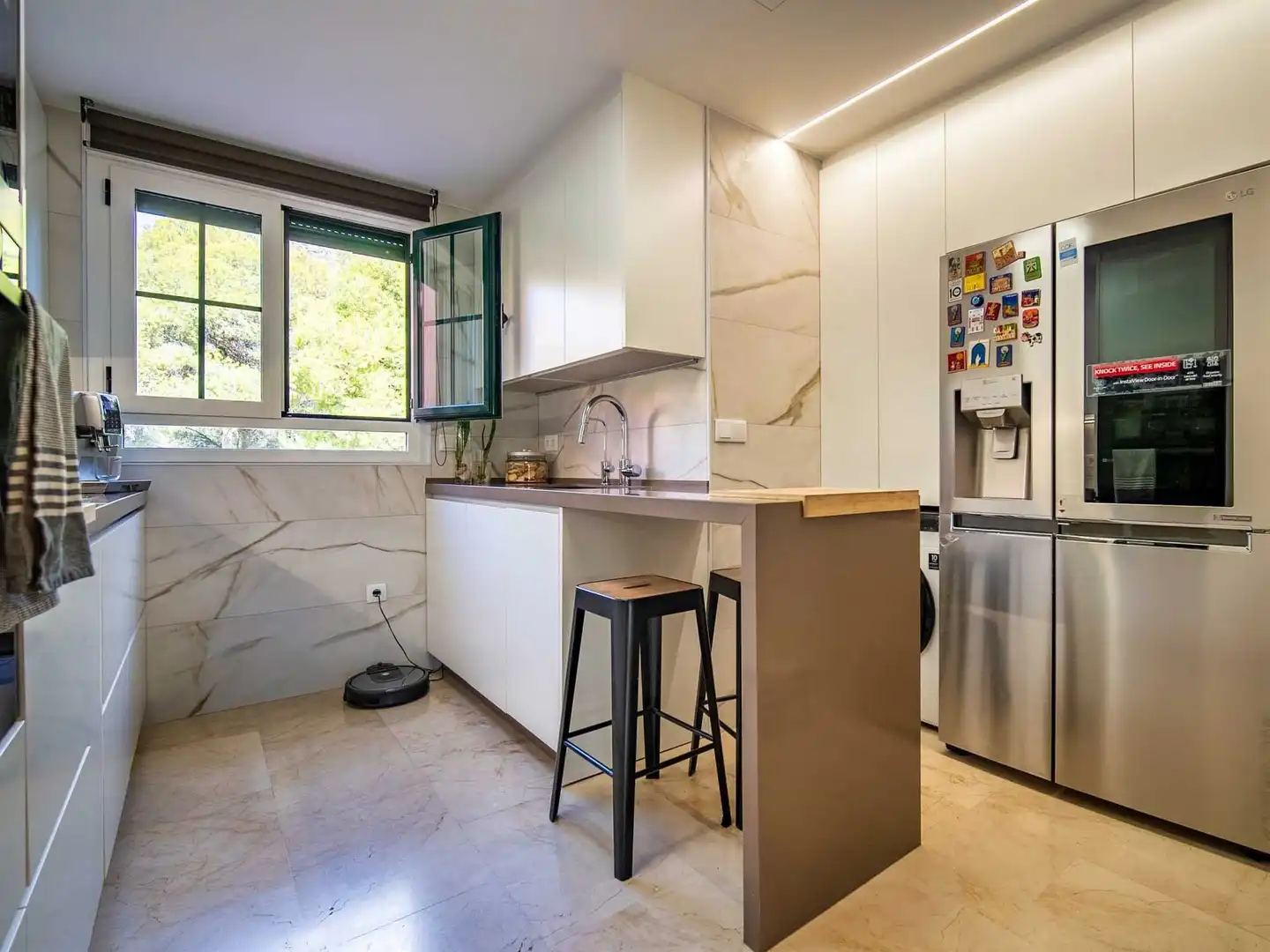 Apartamento con piscina en venta en Golf Bahía, imagen 8