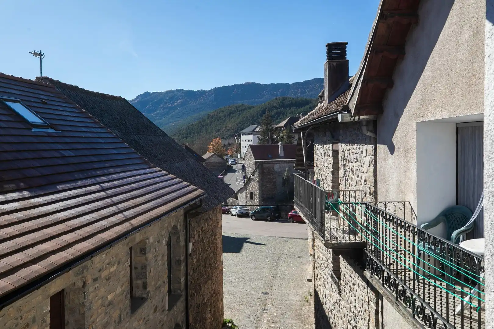 Vista exterior de Casa o chalet en venta en Valle de Hecho con Balcón