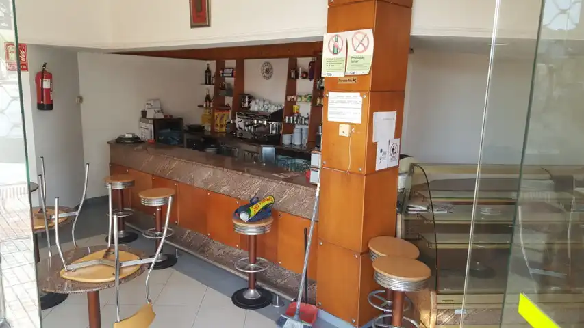 Local en venda en Pontevedra Capital  amb Moblat