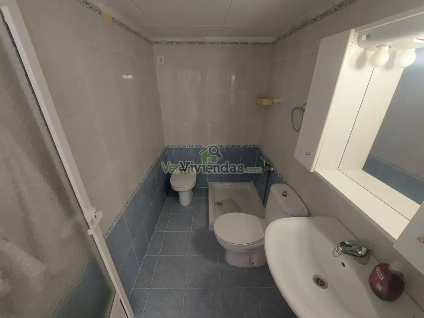 Baño de Planta baja en venta en Castellar del Vallès con Terraza, Horno y Internet