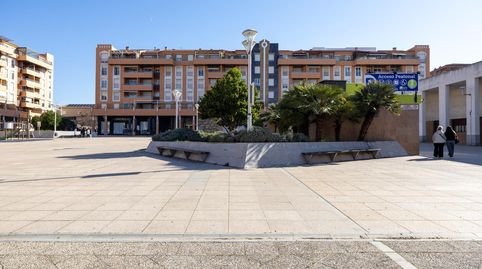 Foto 3 de Piso en venta en Plaza de la Ciudad de Los Carmenes, San Francisco Javier, Granada Capital