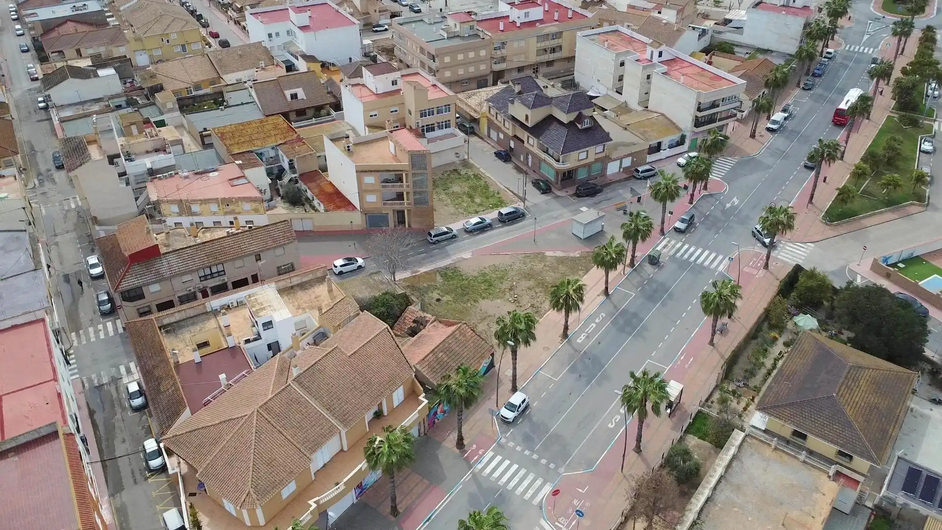 Lands and plots for sale in Avenida avenida trece de octubre, 59, imagen 6