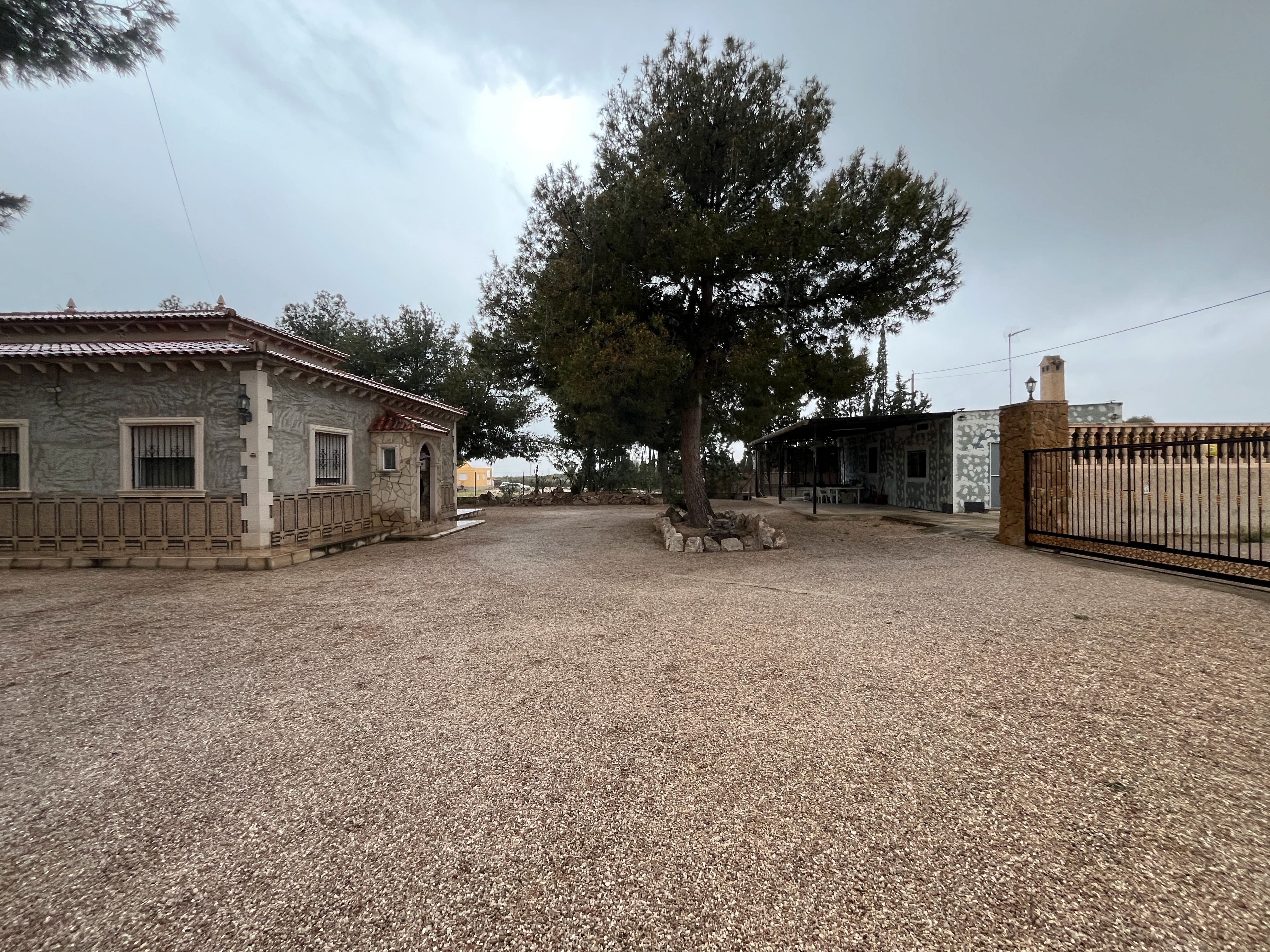 Vista exterior de Casa o chalet en venta en Crevillent con Calefacción