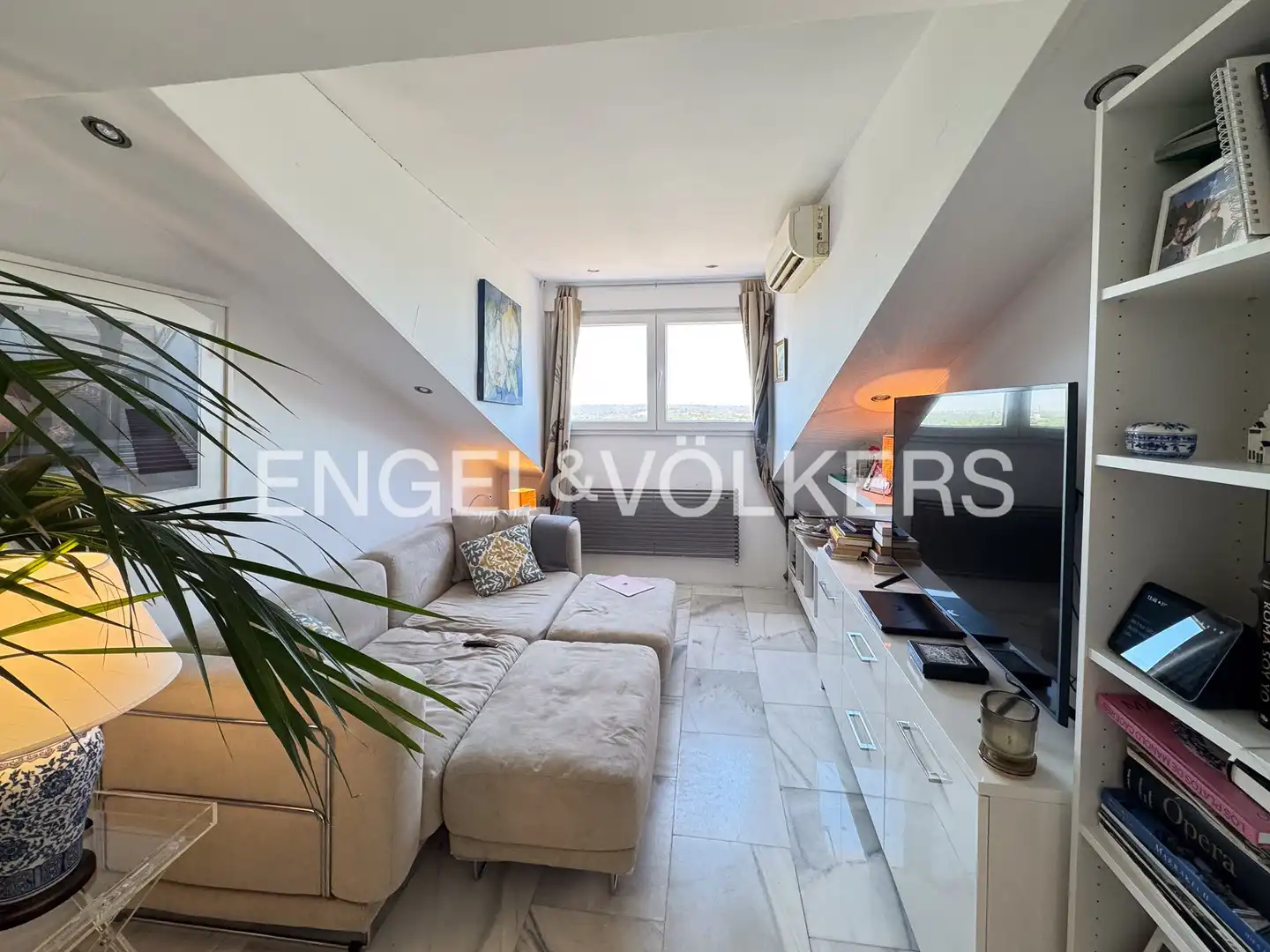 Balcony of Flat for rent in Madrid  with Air Conditioner, Heating and Terrace
