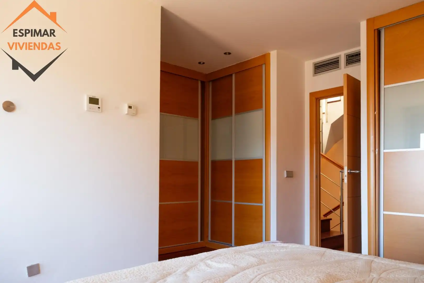 Bedroom of Houses for sale in Villanueva de Gállego  with Air Conditioner, Heating and Private garden