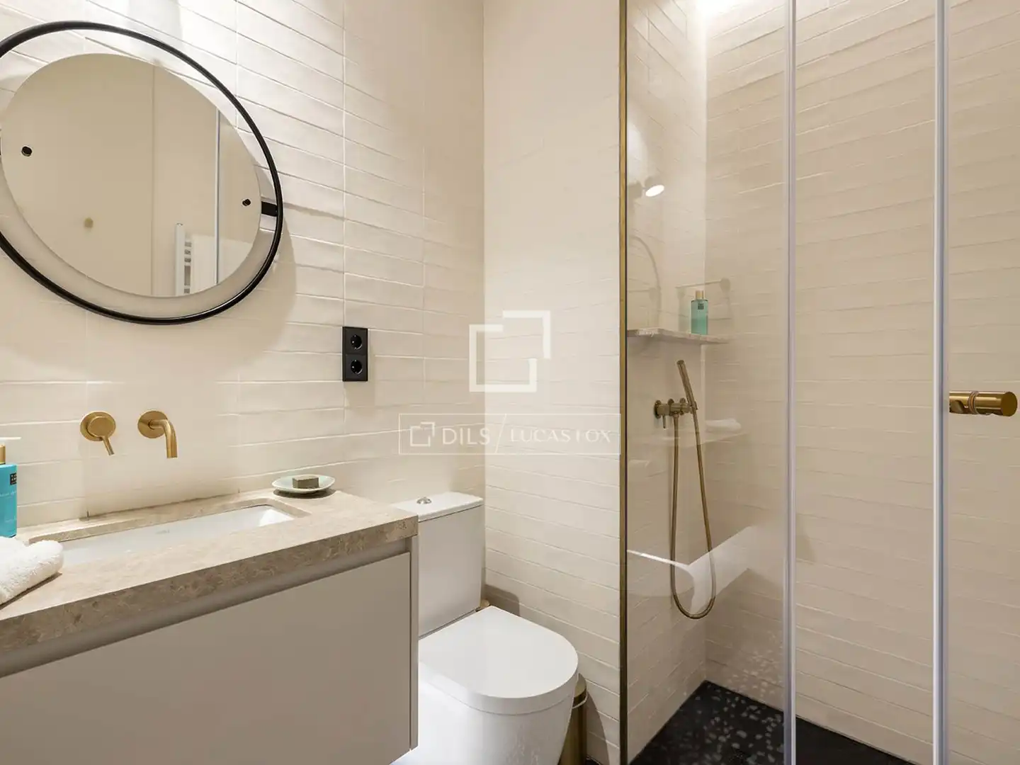 Baño de Piso de alquiler en Barcelona con Aire acondicionado, Calefacción y Parquet