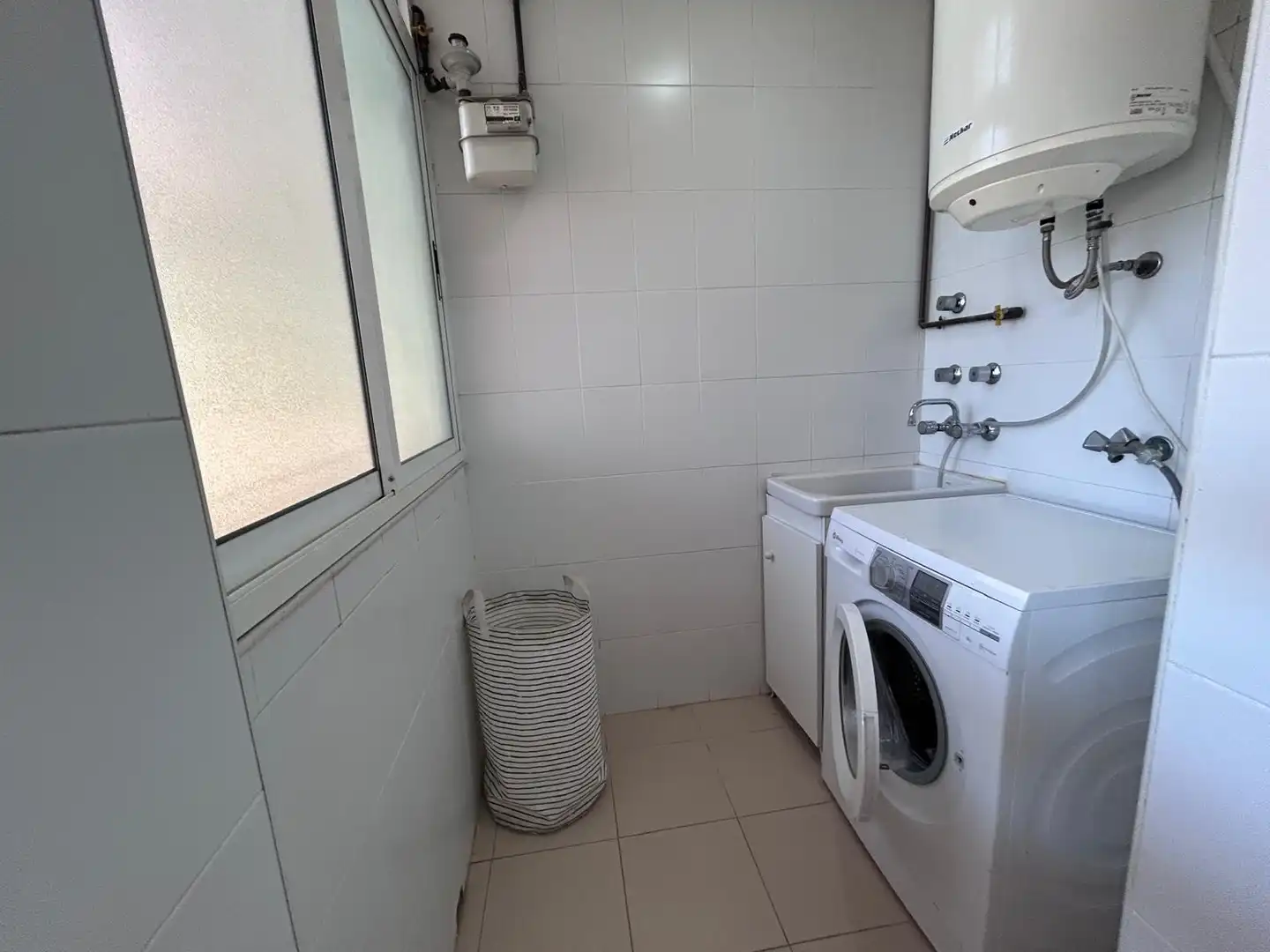 Bany de Pis en venda en Málaga amb Jardí privat, Terrassa i Piscina comunitària