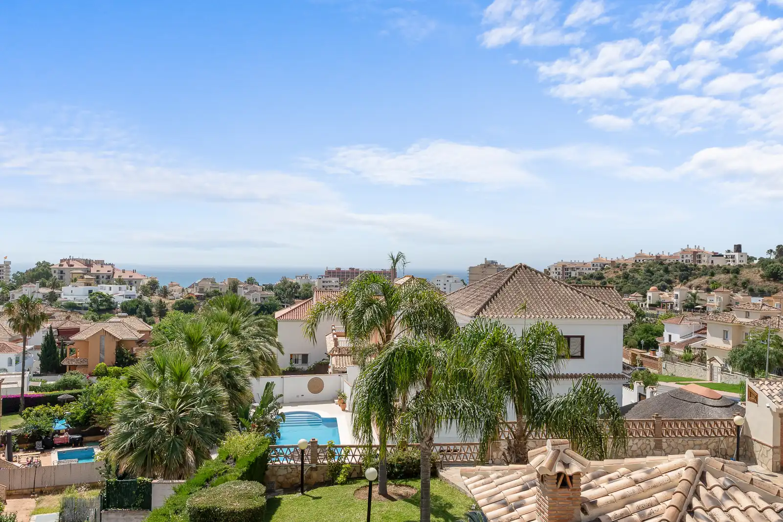 Jardí de Casa o xalet en venda en Benalmádena amb Aire condicionat, Jardí privat i Piscina