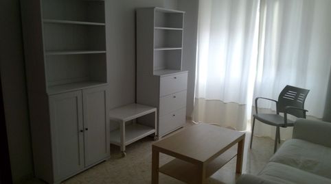 Foto 2 de Piso de alquiler en Poleares, Lucena