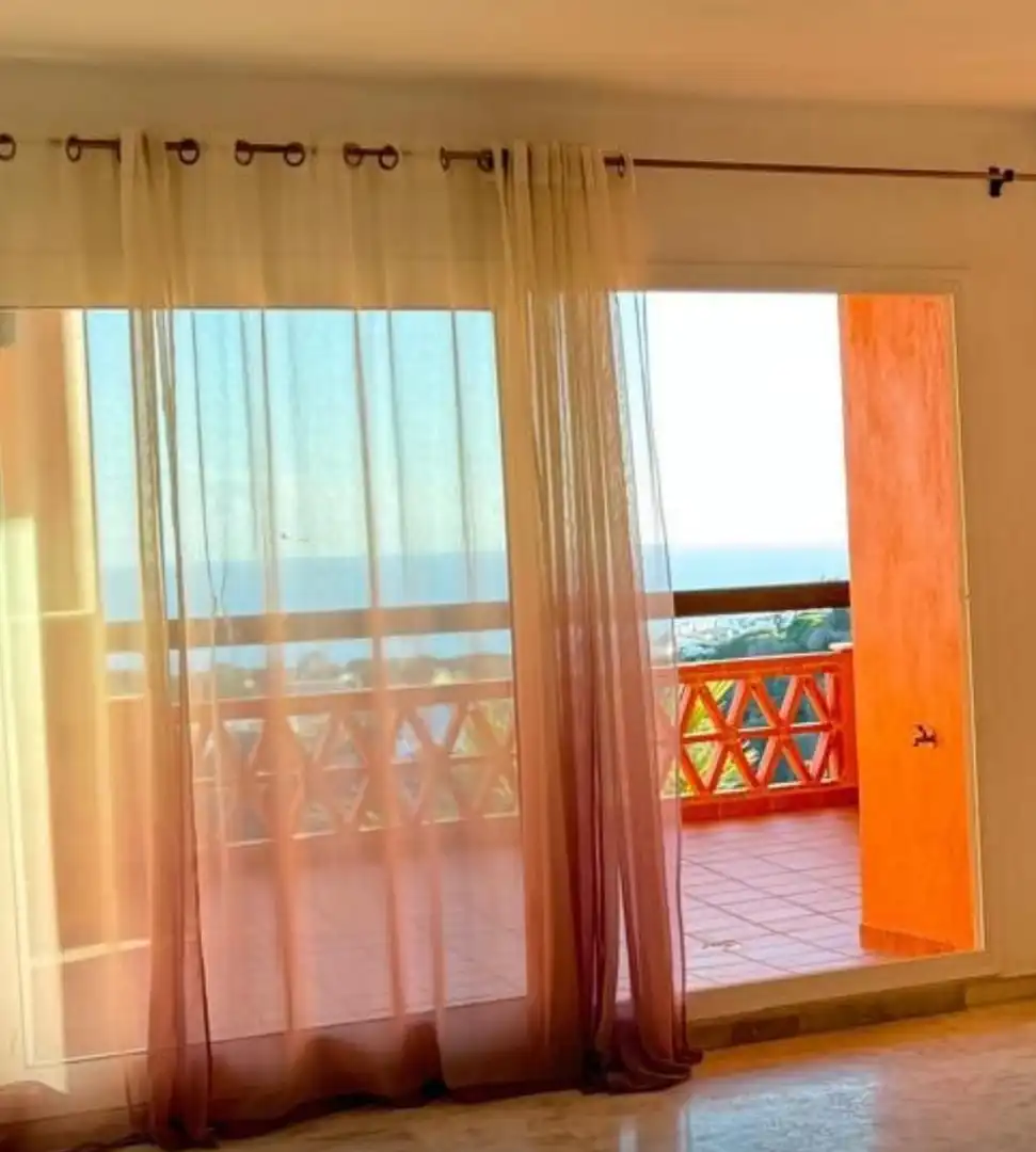 Habitación de Apartamento en venta en Marbella con Aire acondicionado, Calefacción y Terraza