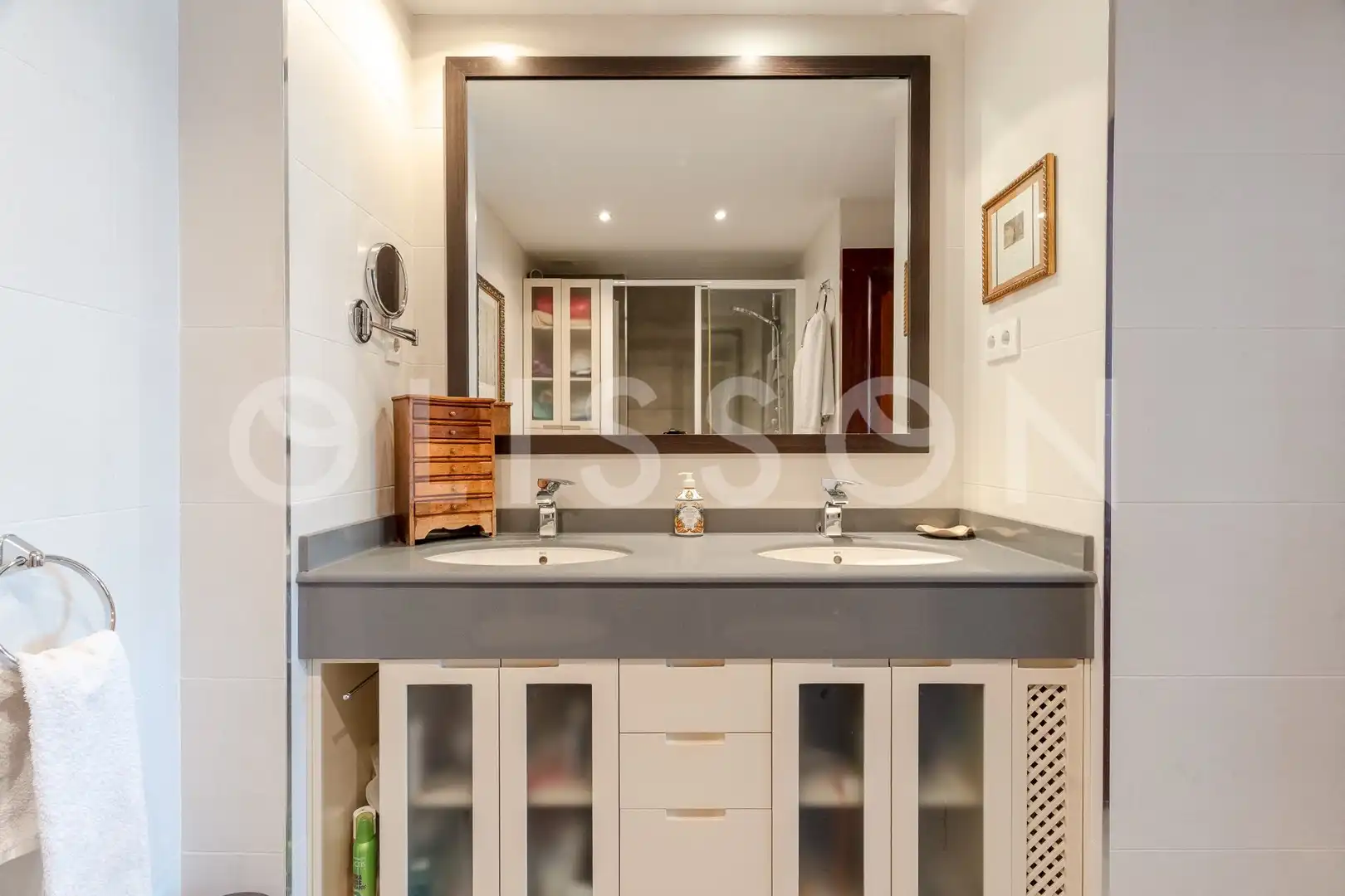 Baño de Piso en venta en Madrid con Calefacción, Terraza y Trastero