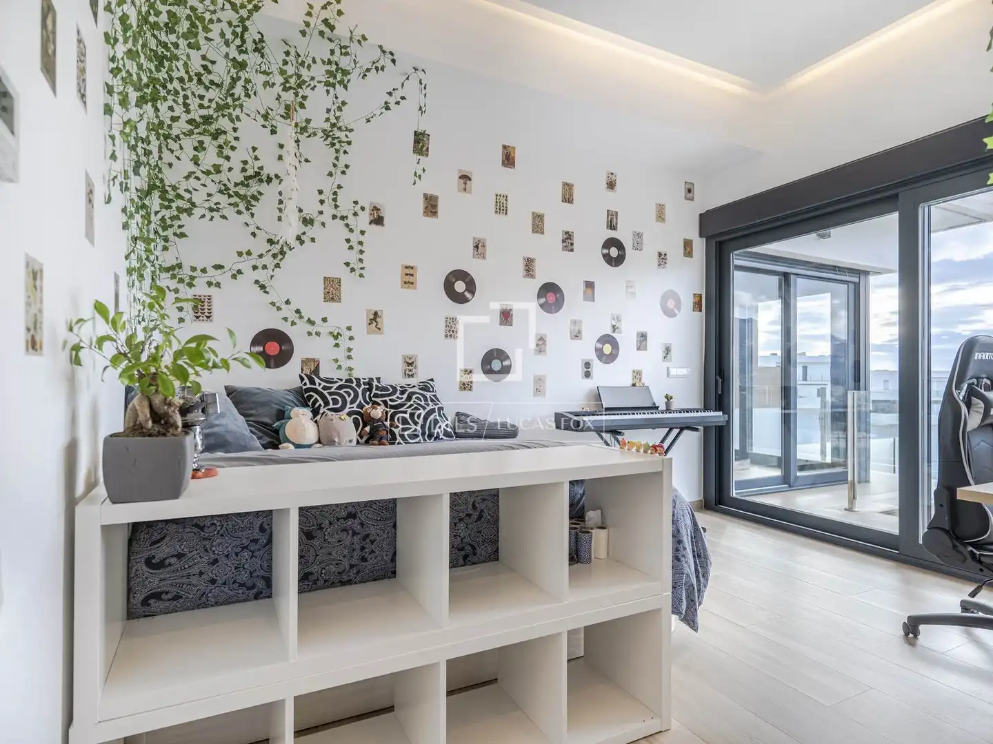 Sala d'estar de Casa o xalet en venda en Almuñécar amb Aire condicionat, Terrassa i Piscina