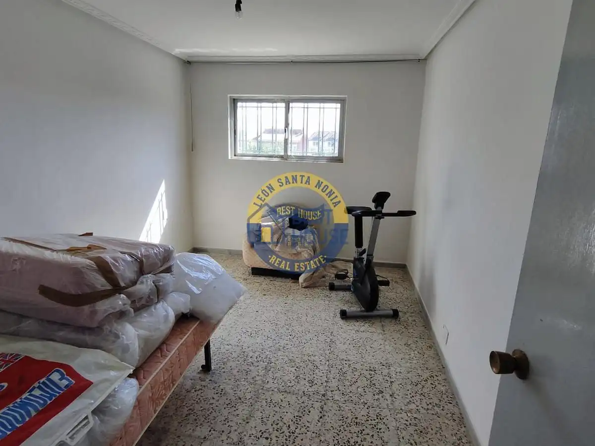 Casa en venda a Trobajo del Camino, imagen 13