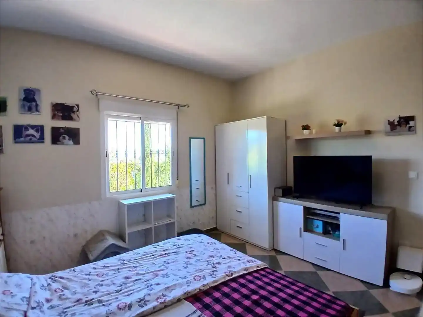 Habitación de Piso en venta en Vélez-Málaga con Piscina y Balcón
