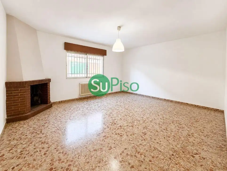 Adossat amb jardí en venda a Calle Castro Carpetano, imagen 2