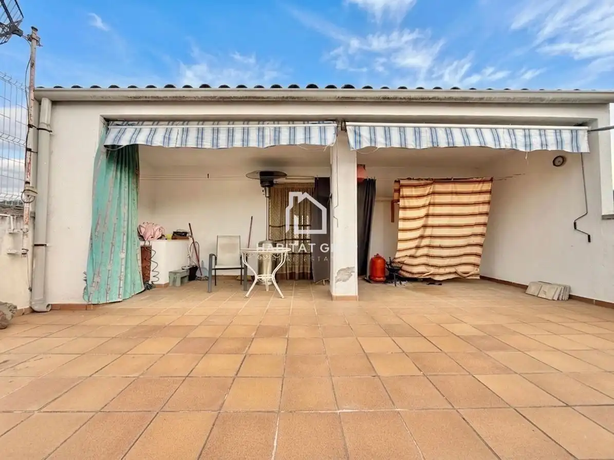Exterior view of Houses for sale in Girona  with Heating and Terrace