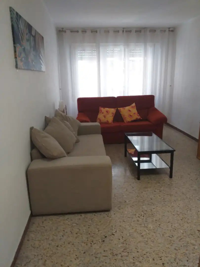 Living room of Flat for rent in Zaragoza  with Heating, Furnished and Oven