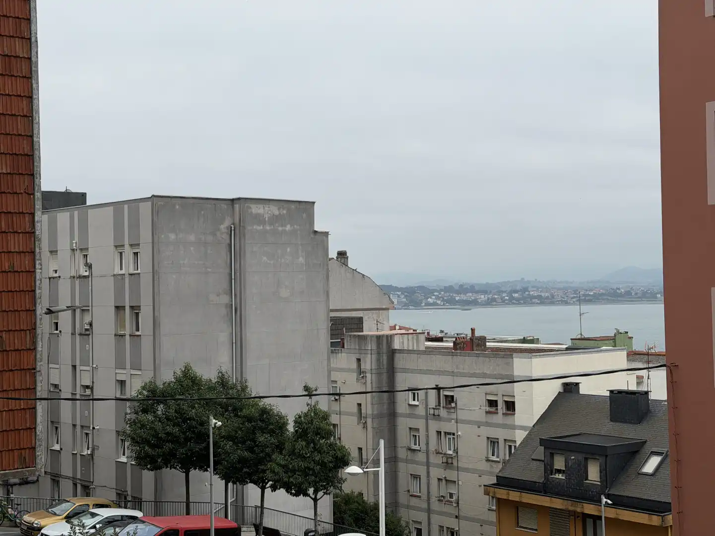 Vista exterior de Pis de lloguer en Santander amb Terrassa i Moblat