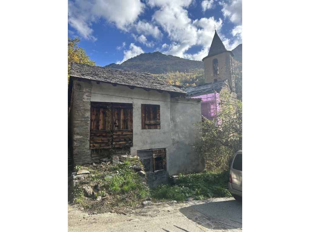 Exterior view of Country house for sale in Alt Àneu