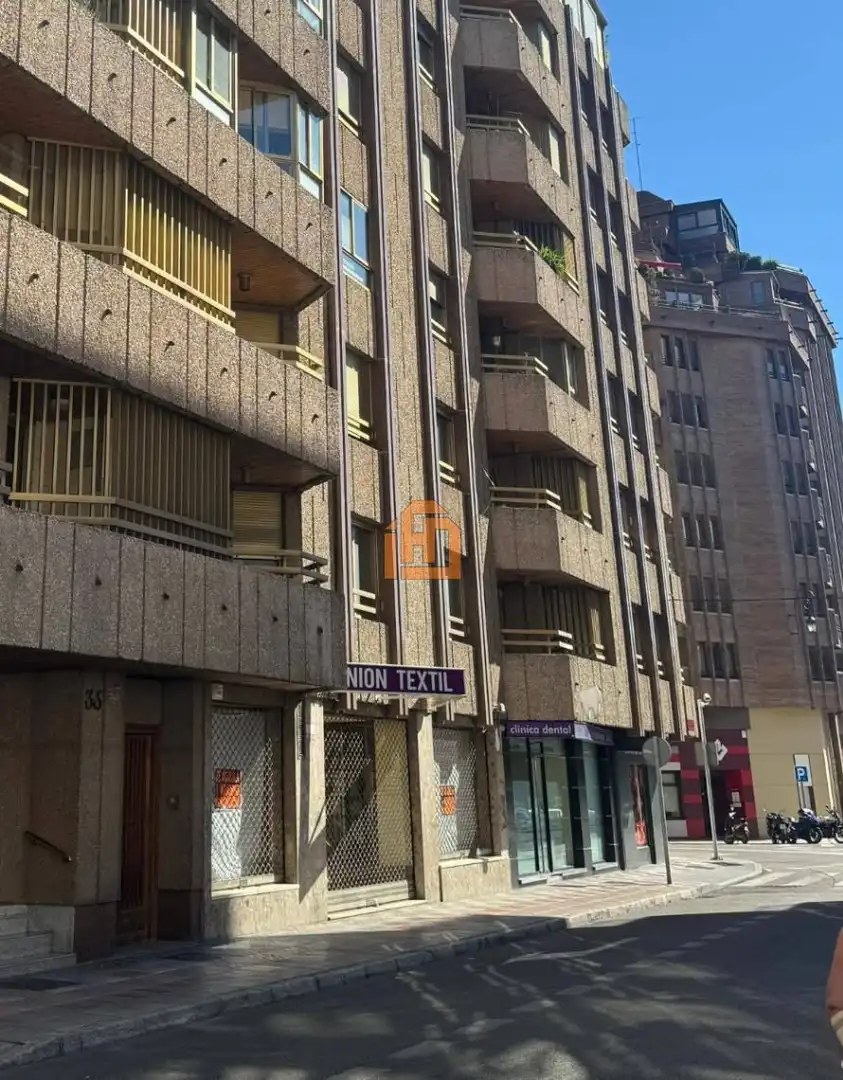 Local comercial de lloguer a Calle Roa de la Vega, imagen 2