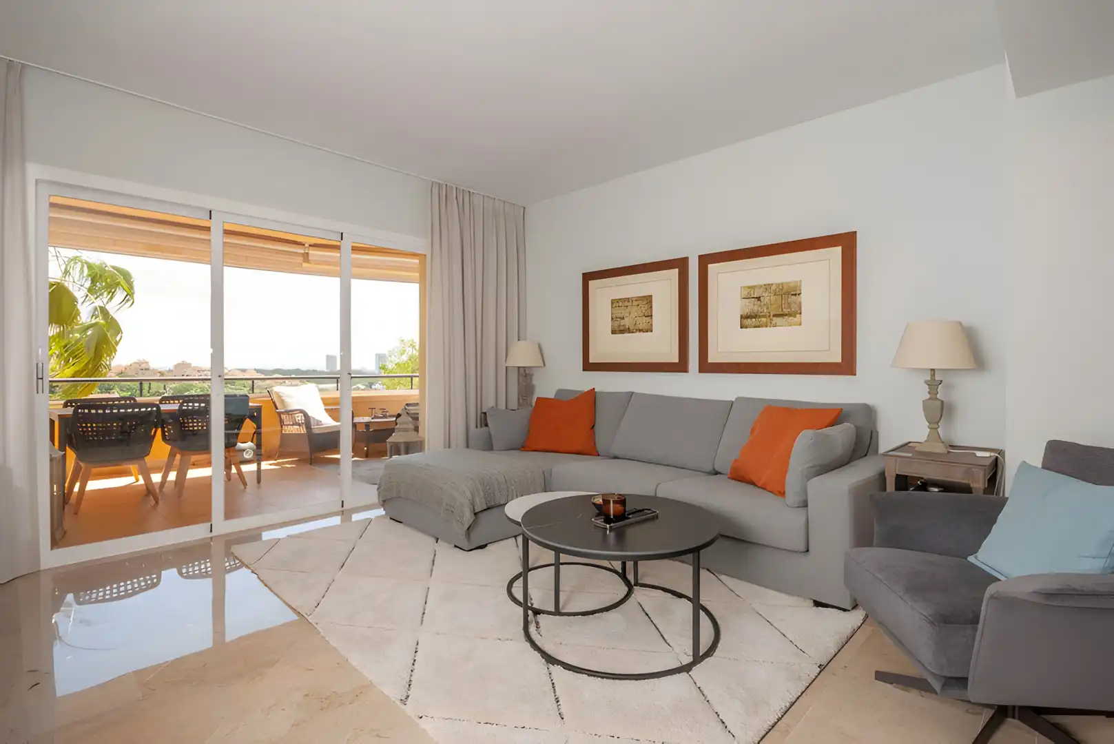 Apartment with pool for sale in Elviria - Cabopino, imagen 2