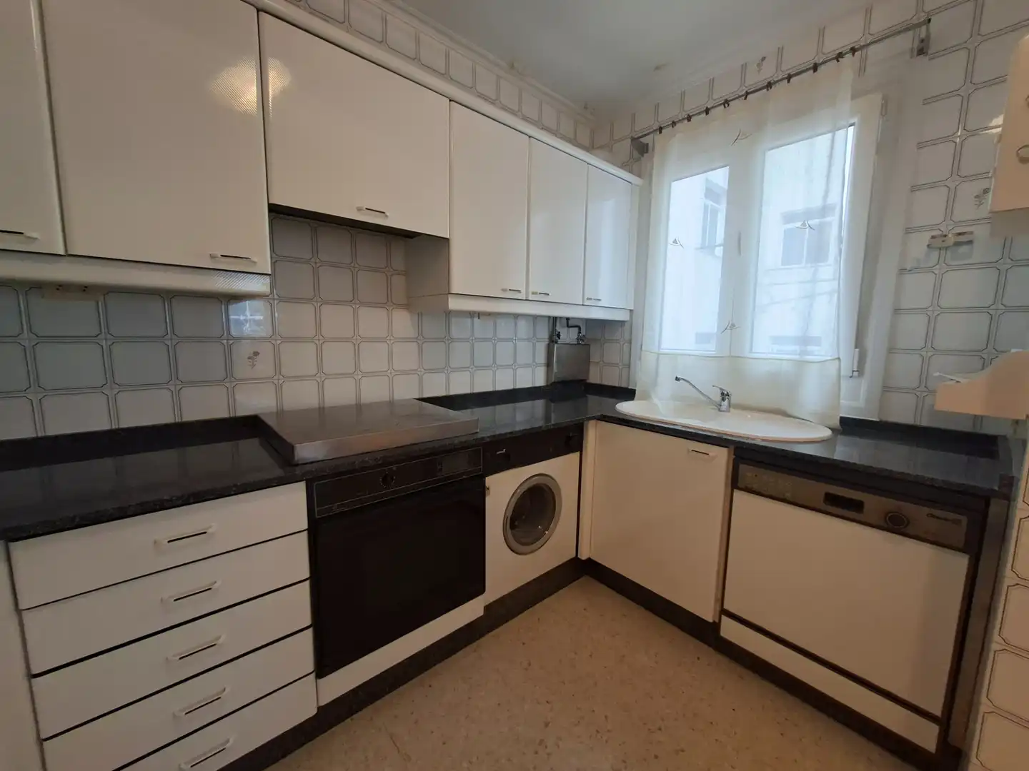 Flat for sale in Rúa Río Vespasante 9, imagen 2