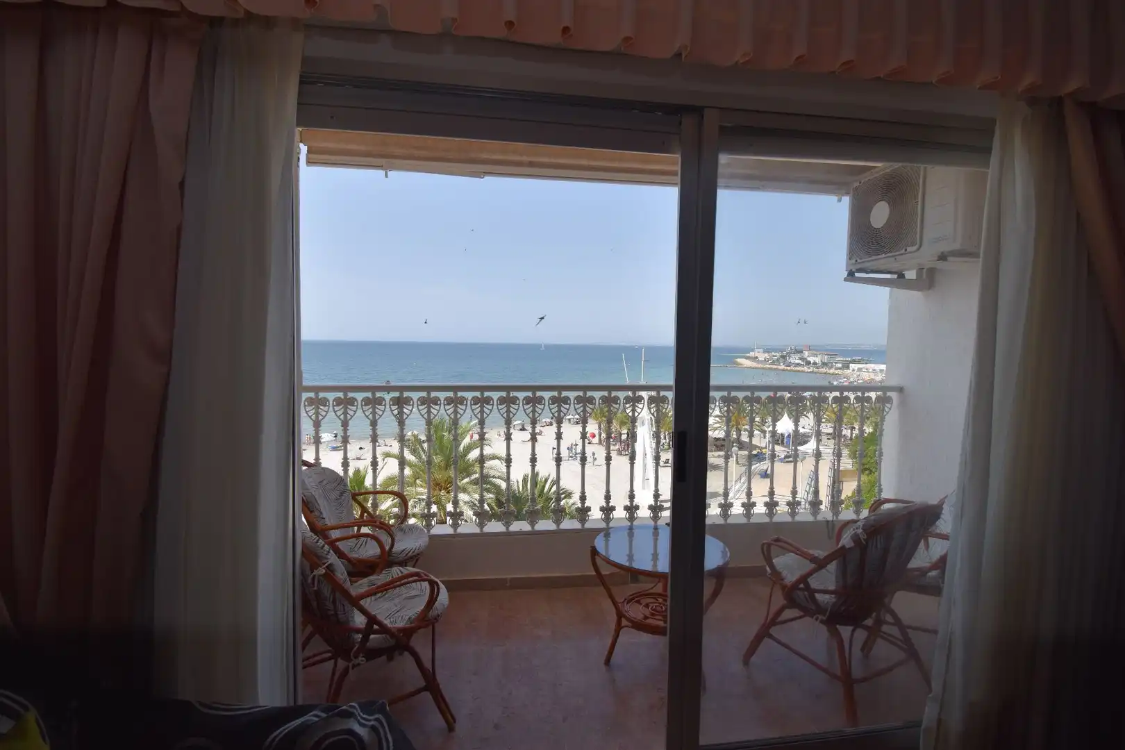 Dormitori de Apartament de lloguer en Santa Pola amb Aire condicionat, Calefacció i Terrassa