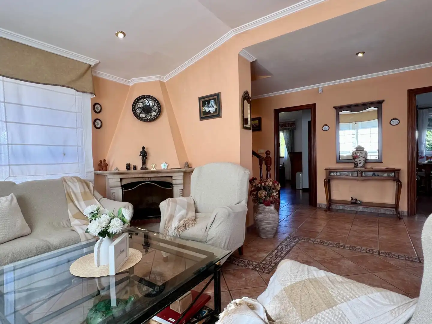 Living room of Houses for sale in Bergondo, A Coruña
