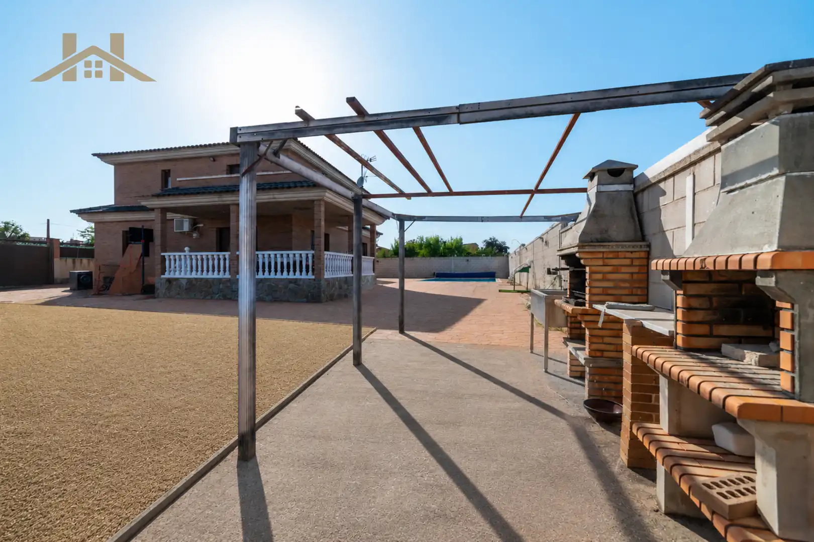 Terrassa de Casa o xalet en venda en El Álamo amb Aire condicionat, Jardí privat i Piscina