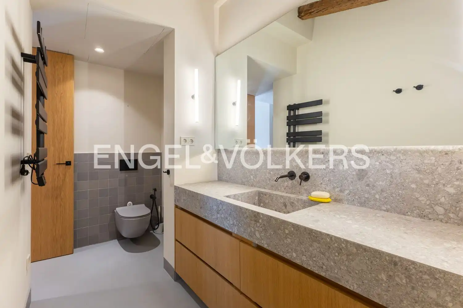 Baño de Piso de alquiler en Valencia con Aire acondicionado, Calefacción y Terraza