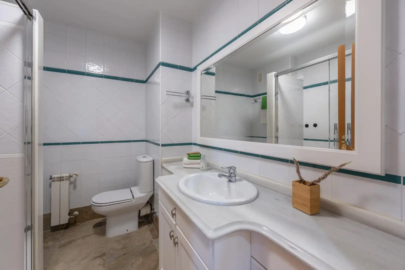 Bathroom of Detached homes for sale in A Coruña Capital   with Heating, Private garden and Storage room