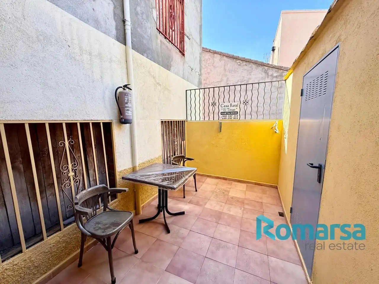 Exterior view of Houses for sale in Bohoyo  with Heating, Parquet flooring and Furnished