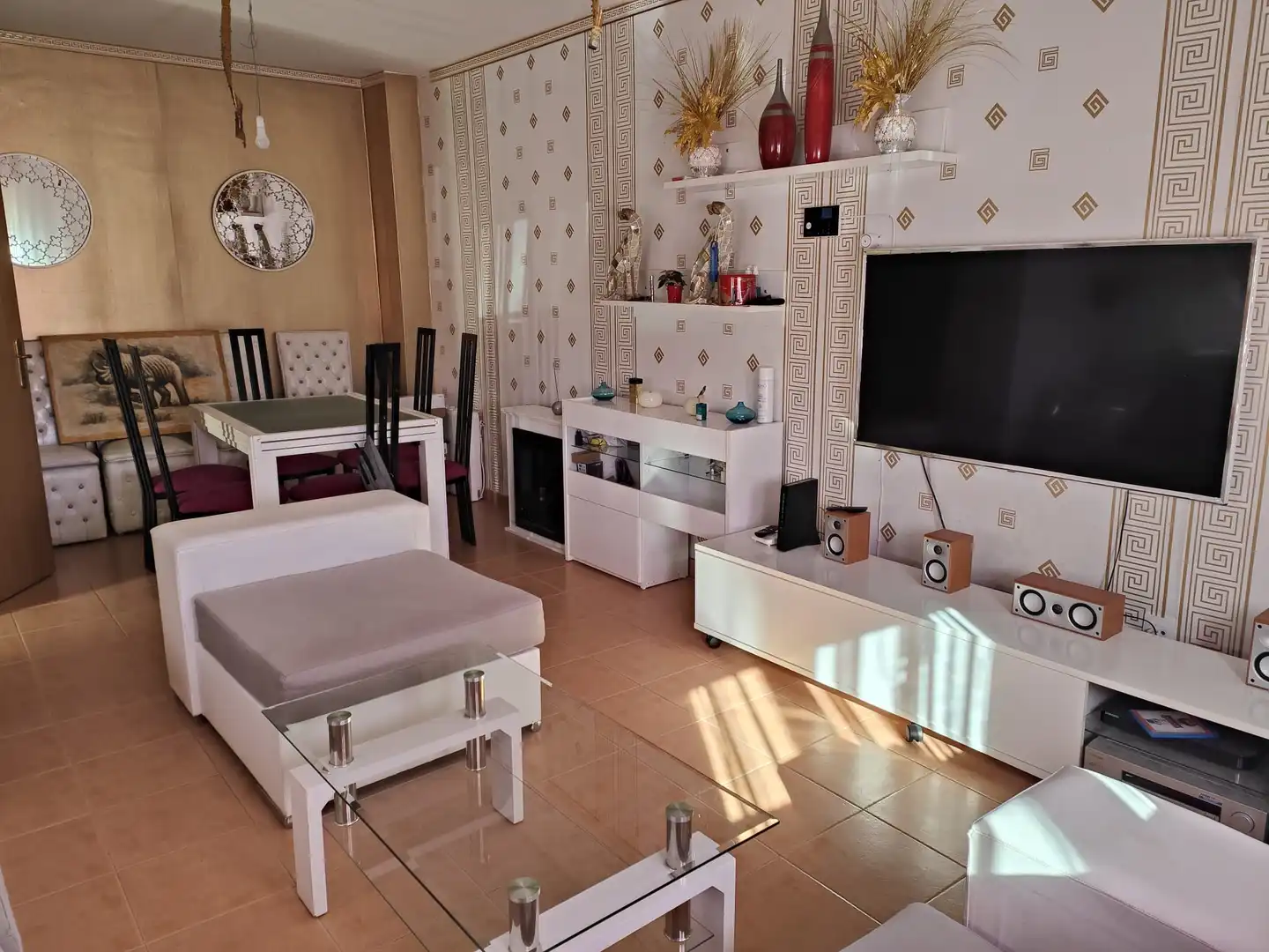 Sala de estar de Casa adosada en venta en Cabezamesada con Calefacción, Parquet y Piscina