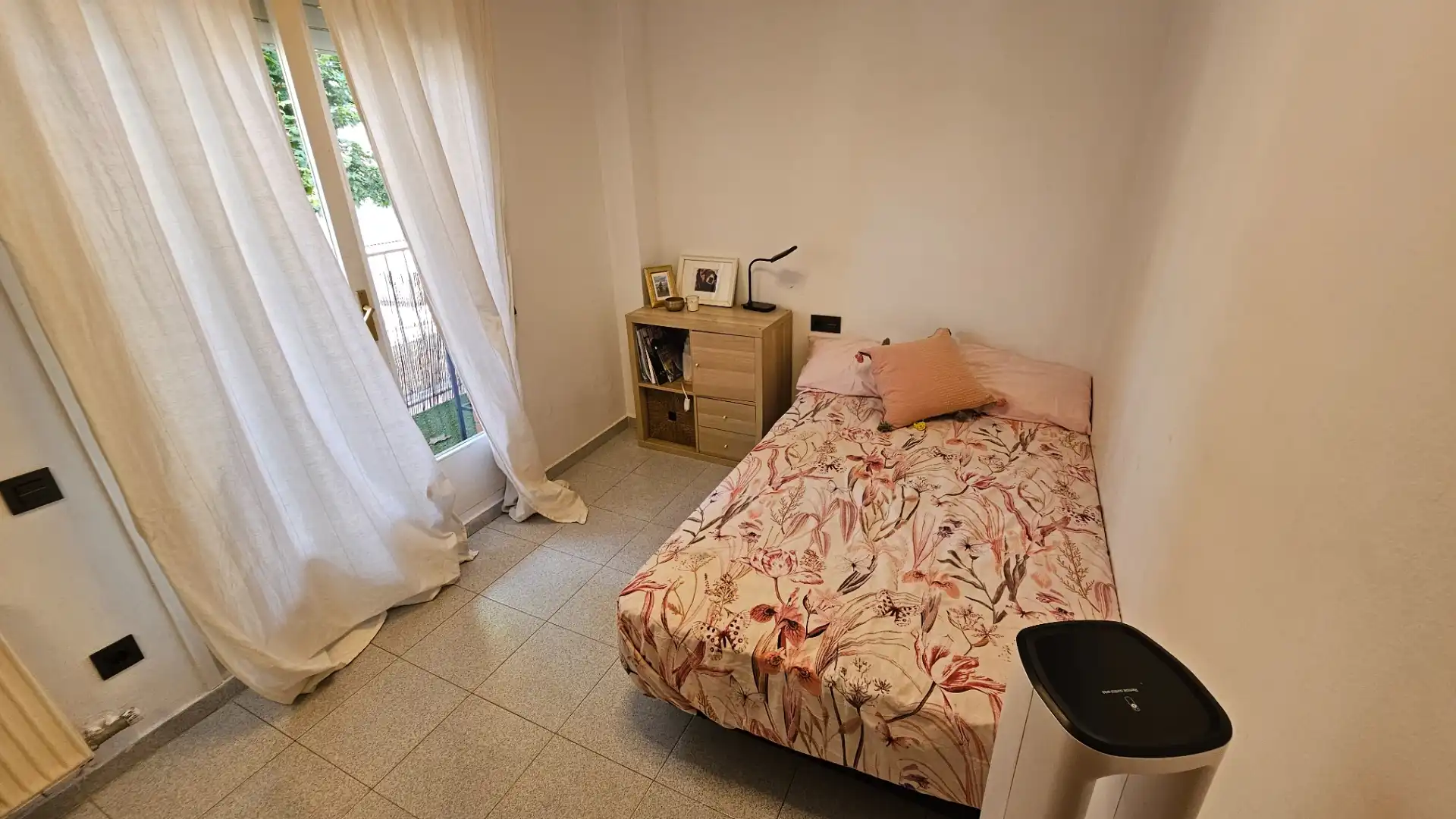 Dormitori de Casa adosada en venda en Sabadell amb Calefacció, Terrassa i Forn