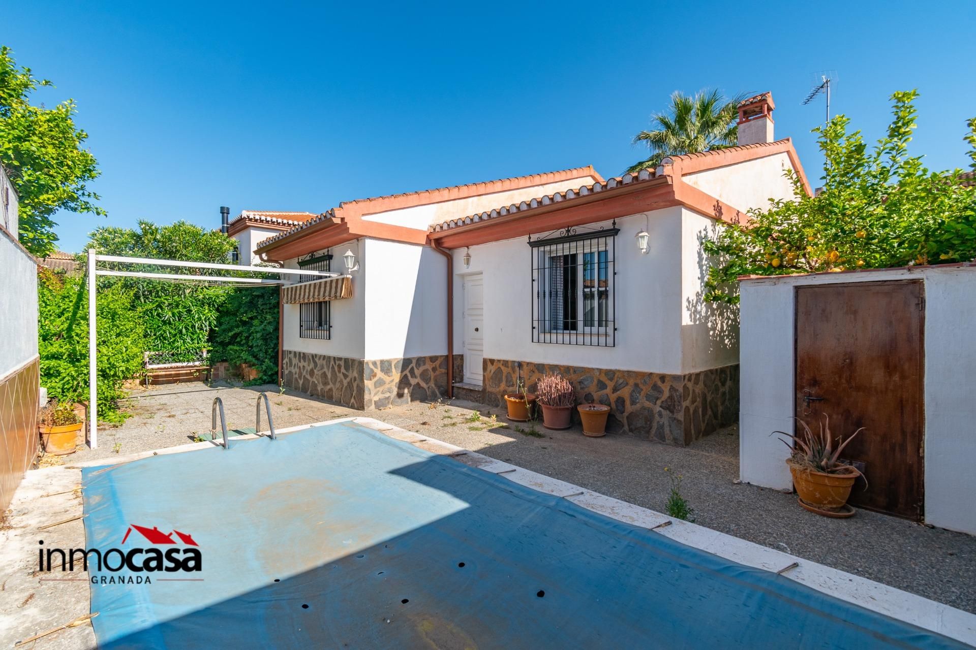 Vista exterior de Casa o xalet en venda en Láchar amb Jardí privat, Terrassa i Traster