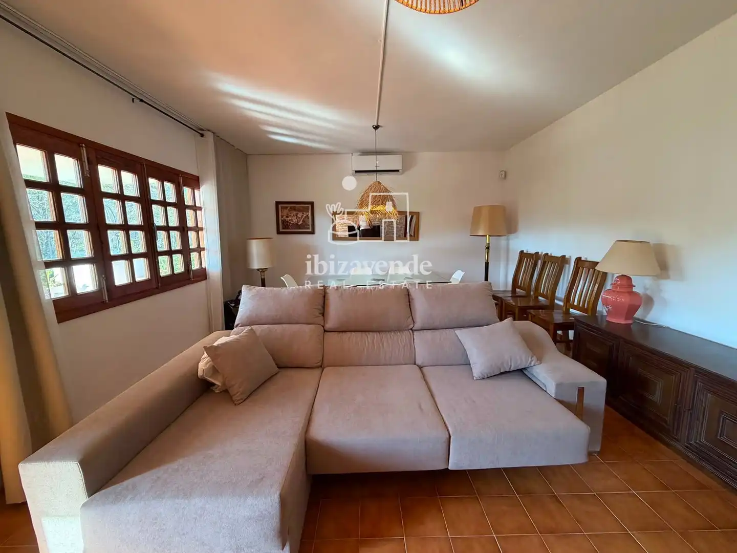 Sala de estar de Casa o chalet de alquiler en Santa Eulària des Riu con Aire acondicionado, Piscina y Amueblado