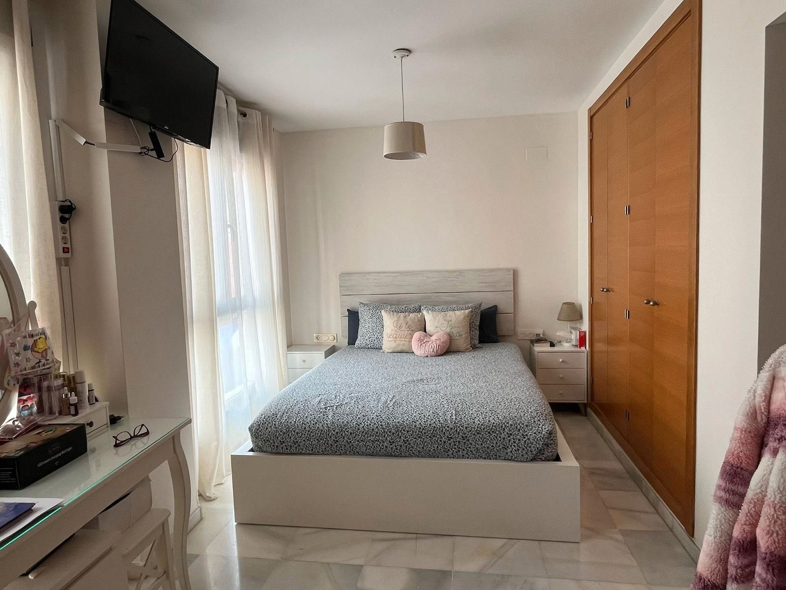 Dormitori de Pis en venda en  Ceuta Capital amb Forn i Rentadora