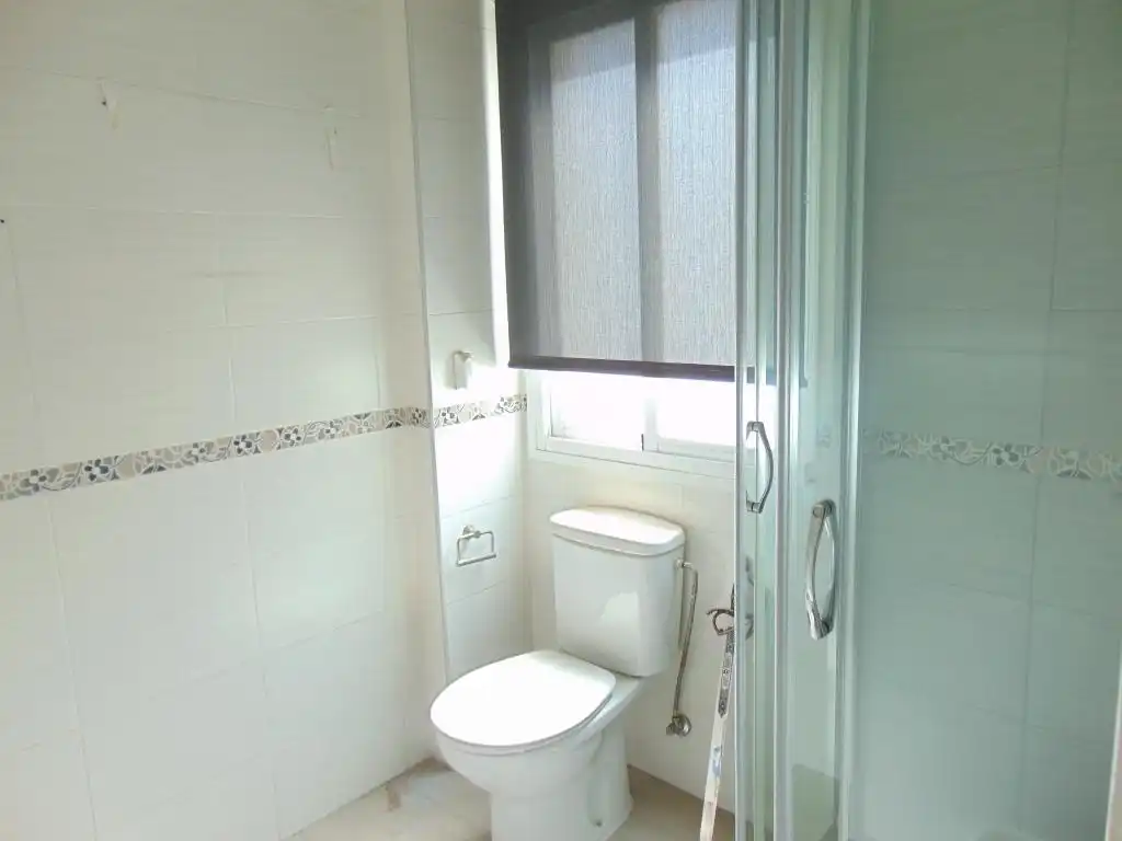Badezimmer von Maisonette zum Verkauf in Loja