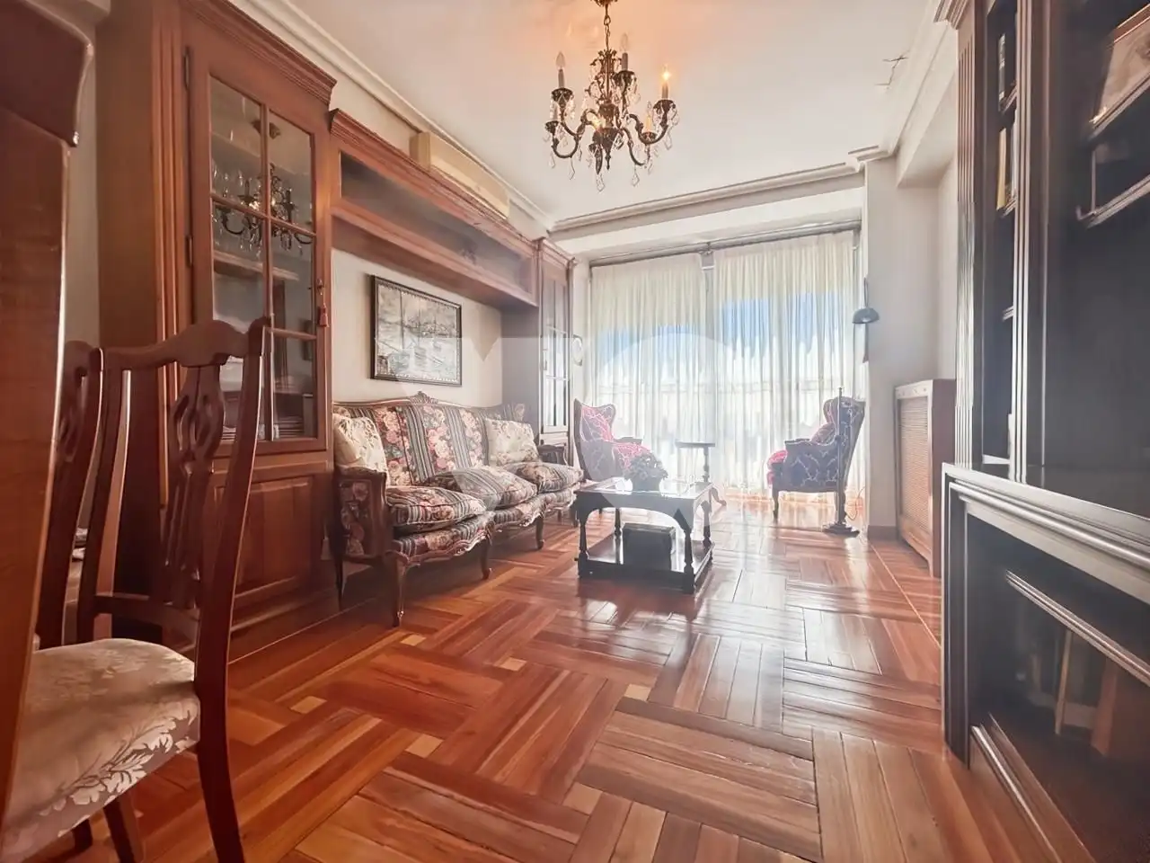 Sala d'estar de Pis en venda en Madrid amb Aire condicionat, Calefacció i Parquet