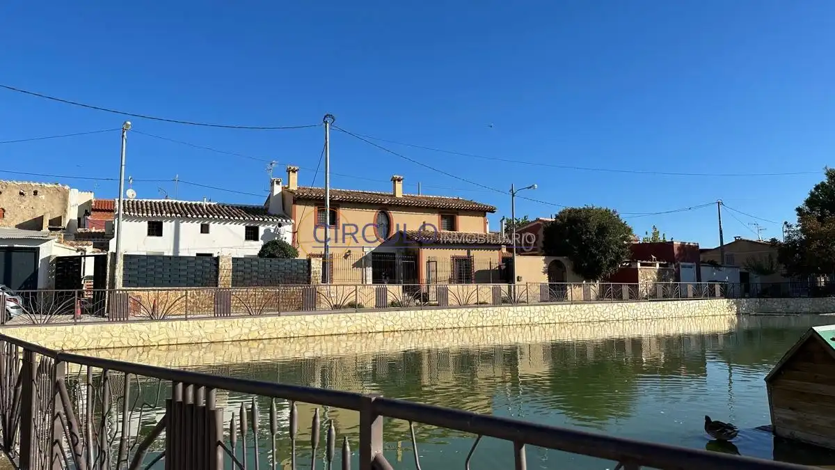 Vista exterior de Casa o chalet en venta en Lorca con Calefacción, Trastero y Amueblado