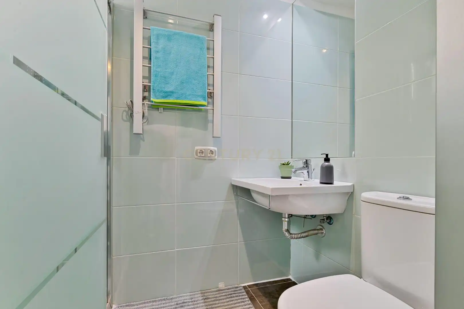Bathroom of Apartments for sale in Mijas  with Air Conditioner and Swimming Pool