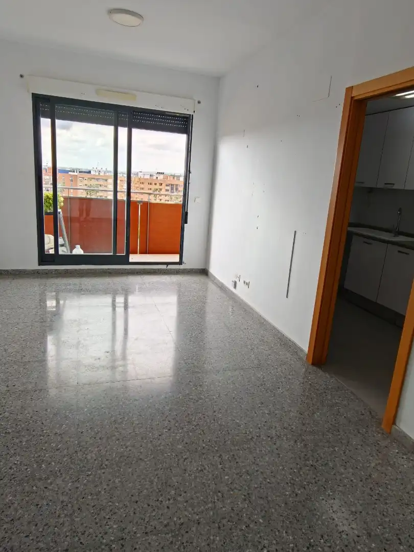 Flat with terrace to rent in Alfafar, imagen 2