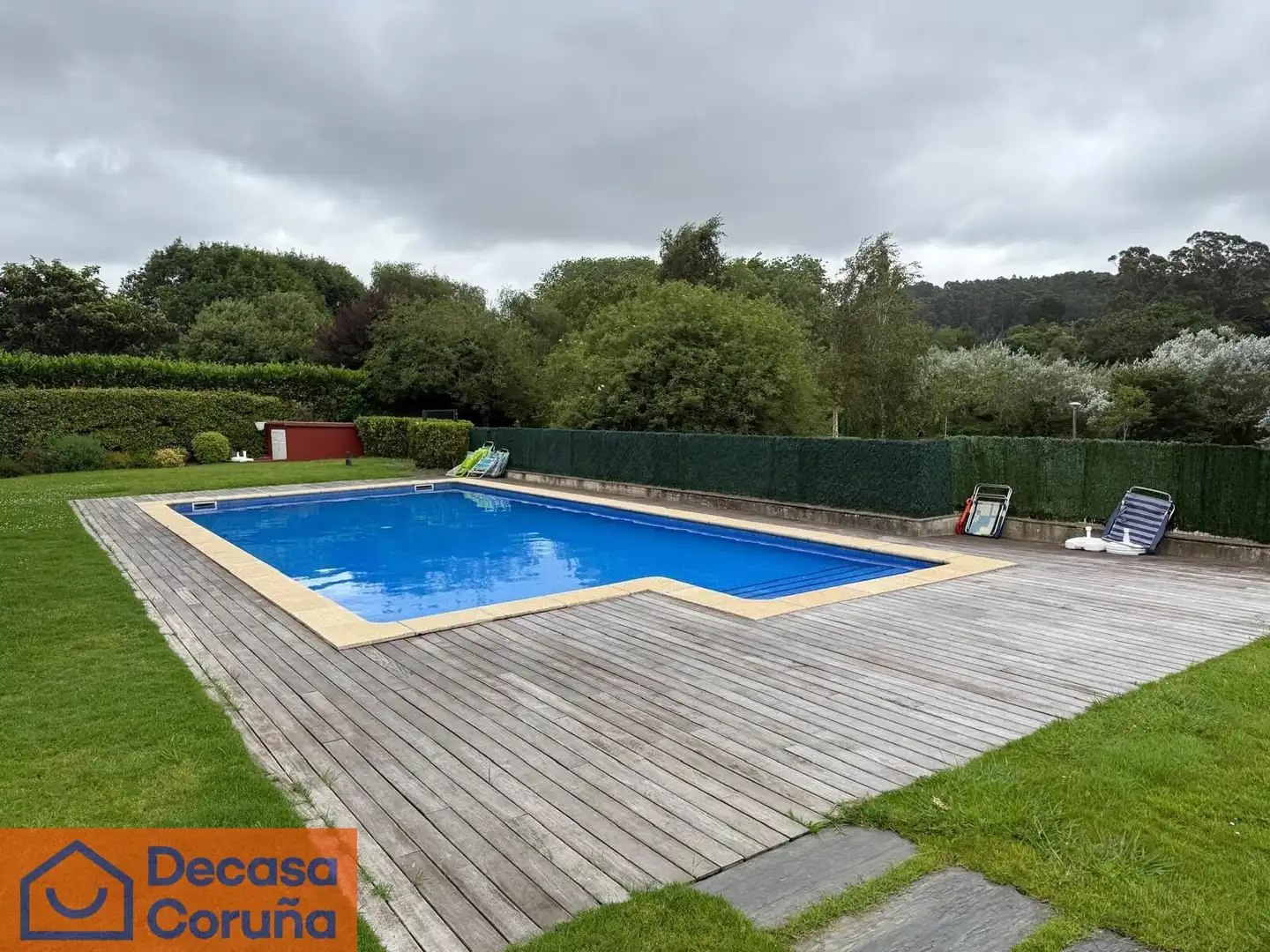 Piscina de Ático en venta en Oleiros con Calefacción, Parquet y Trastero